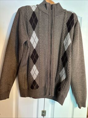 TRUE ROCK Men's Brown & Gray Argyle Zip-Up Mock Neck Sweater